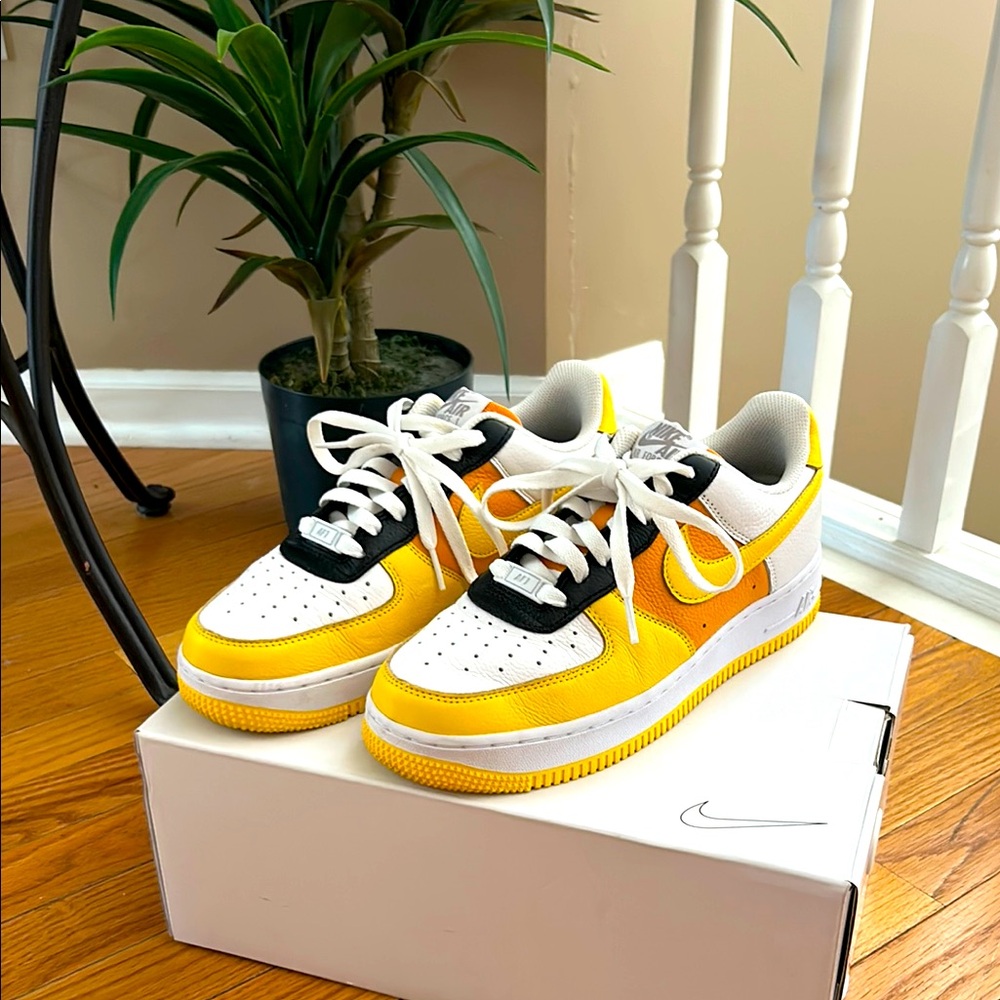 Nike Air Force 1 - Yellow and White Sneakers -Women Size 8.  Excellent condition